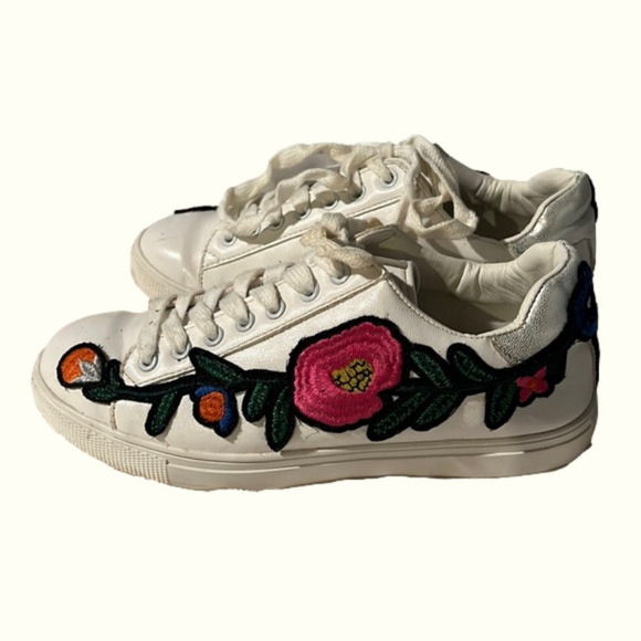 Diane Gilman Lux Sport Embroidered 6M Sneakers - Picture 1 of 5